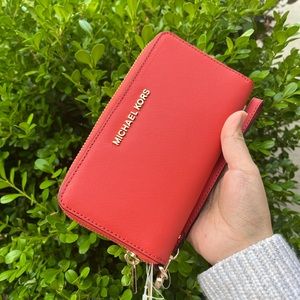 Michael Kors Flat Phone Case Wristlet